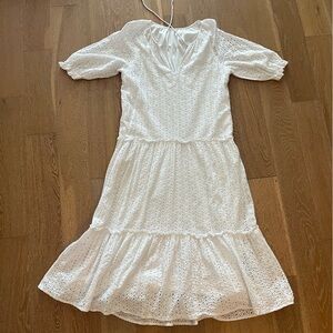 Elegant White Long Sleeve Dress gathered